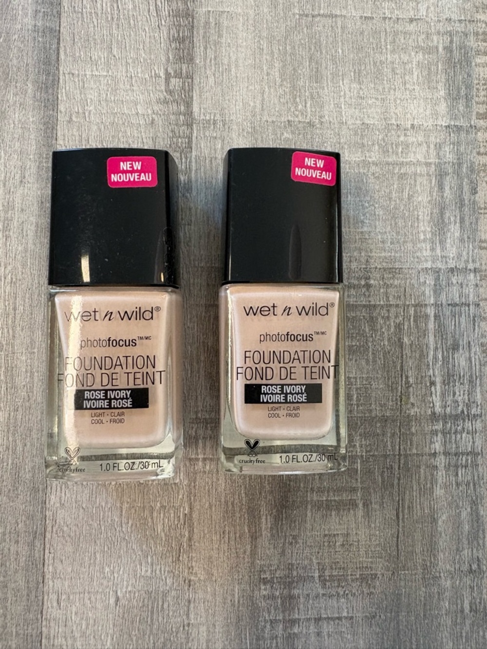 Two wet n wild Photo Focus Foundation - Rose Ivory (Light)